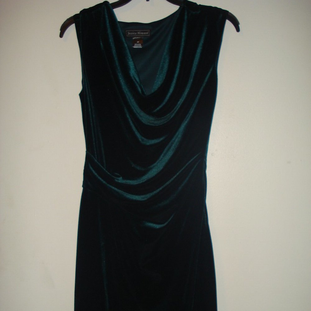 NWOT Jessica Howard Green Velvet Dress